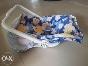 Baby carry cot in good condition