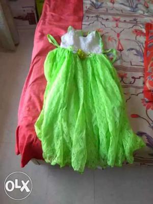 Fancy dress frock kid almost new 6 to 7 yr