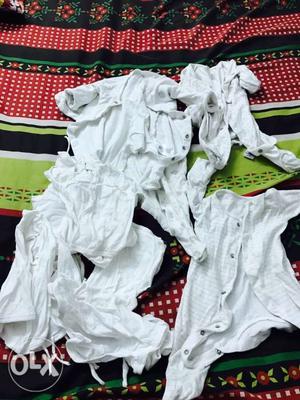 Free used newborn baby clothes all branded