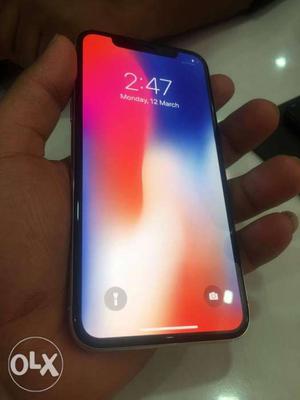 IPhone x 64 GB 2 month old bill box charger