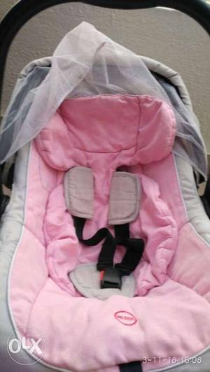 Mee Mee car seat in excellent condition