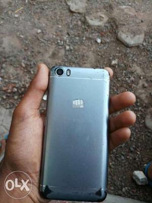Micromax A107 mobile condition is good and
