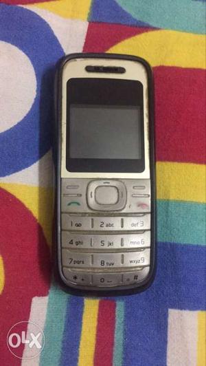 Nokia phone with charger,neat and clean condition