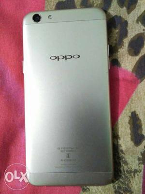OPPO f3 in new condition in warranty urgent