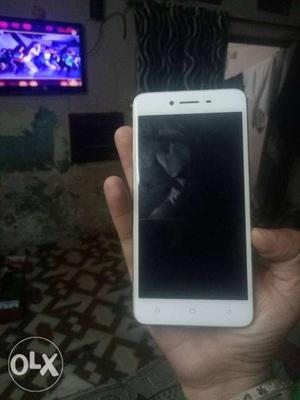 Oppo A37 in new condition only interested