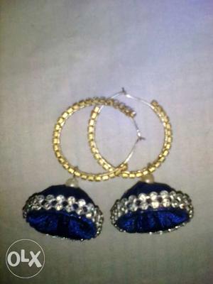 Pairo Of Gold-colored Blue Gemstone Jhumka Earrings