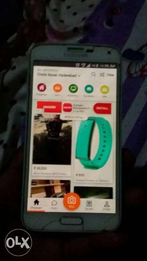 Samsung Galaxy S5 mint condition box and charjar 4g mobile