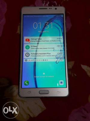 Samsung galaxy On7 in god condition out of