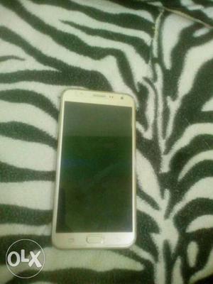 Sumsung j7 only phone neat condition full neat