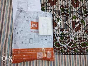 Xiaomi Mi 2-in-1 USB Cable Micro USB to Type-C 7 Days Old