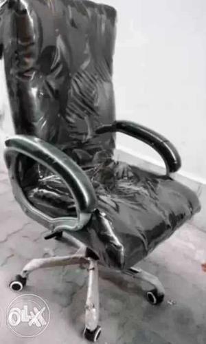 Brand New Executive Revolving Chair.