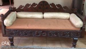 Divan/ Sofa/ Two seater/ Traditional sofa