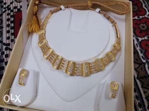 18k gold plated Fine quality set.. not even used