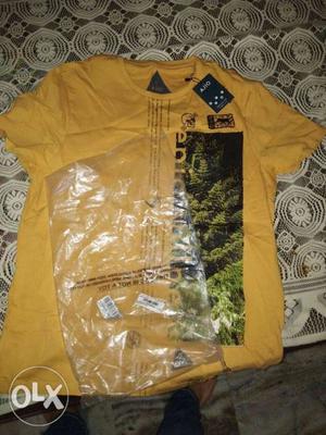 Ajio yellow t shirt Large size and xl sizes