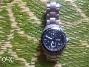 Fossil watch at very reasonable price. Market