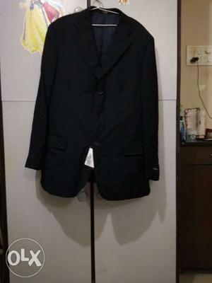 I want to sell this wedding suit