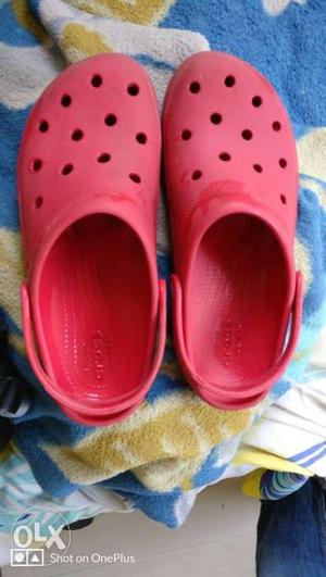 Original Red Crocs Clogs,1 month used,in good