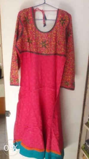 Pink kurti with embridery... only one time used size: L