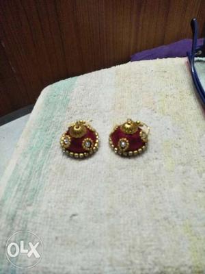 Red Gold-colored Jhumka Earrings