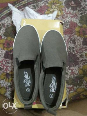 Roadster shoe brand new only 3 days old
