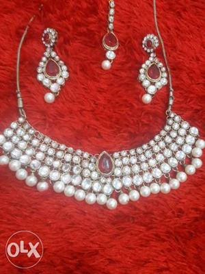 Silver-colored Beaded Necklace