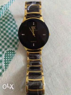 Smart watch for boys dashing black and golden