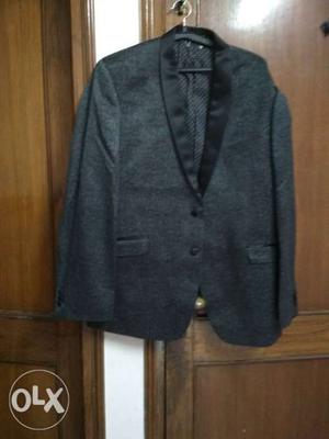 Van Hussain men's blazer in large size only one time used