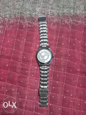 Very good condition...watch from laureals..price
