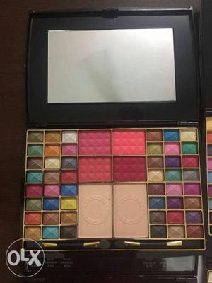 48 shaDow 4blusher 2 compect