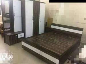 Black-and-white Wooden Bed room set