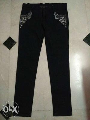 Black ladies jeans, (size_36)..washed & clean..