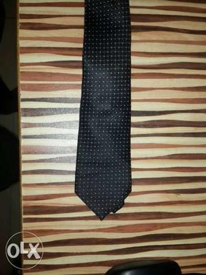 Brand new Grasim fabric tie set at 40 % discount