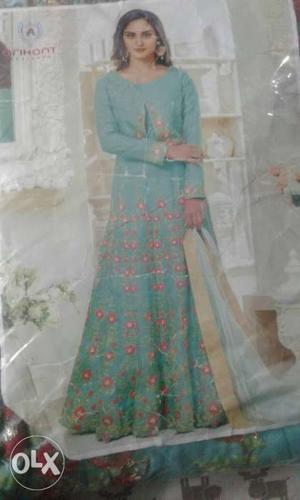 Gown 1peace  hole sale rate and ladies suit