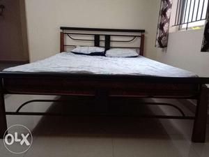 Metallic Queen bed with mattress for sale