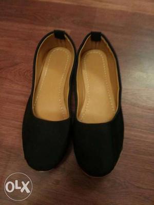 New flat shoes (black colour)..final and last