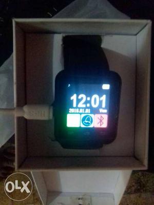 New smart watch connect cellphone with blue tooth...touch