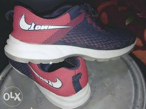 Nike shoes Of Red-and-white Running Shoes 2 month use only
