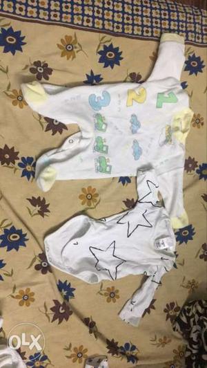 Pretty star body suit and jumpsuit for baby