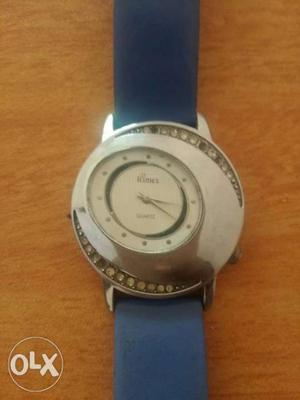 Quartz ladies watch