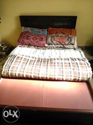 Queen size bed (2 yrs old) + 3 Bed rolls + 4 Pillows (No