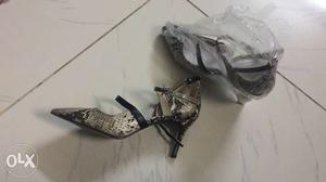 Selling brand new High heels Sandals from US with
