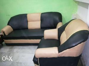 Sofa in very good condition.. Urgent sale...3+1+1