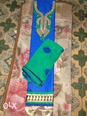 Women's Blue And Green Sut