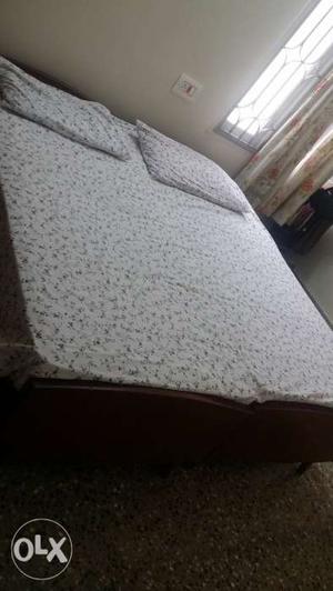 2 single bed and mattress