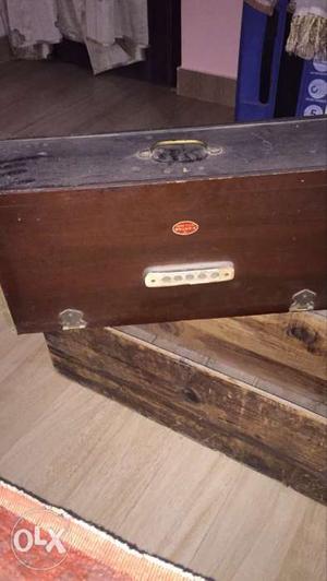 5 yrs old harmonium with good sound but there is