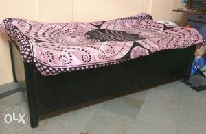 Black Metal Bed  feet Only Bed Selling (Not