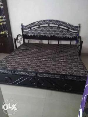 Black Metal Sofa Bed