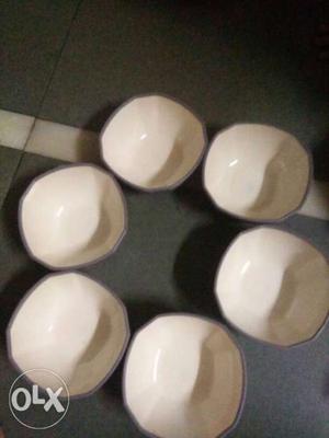 Brand new platic bowls(set of 6 bowls)