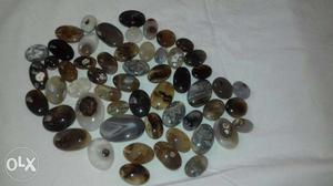 Brown and white (sulemani) gem stones