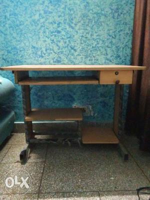 Computer table in new and unused condition